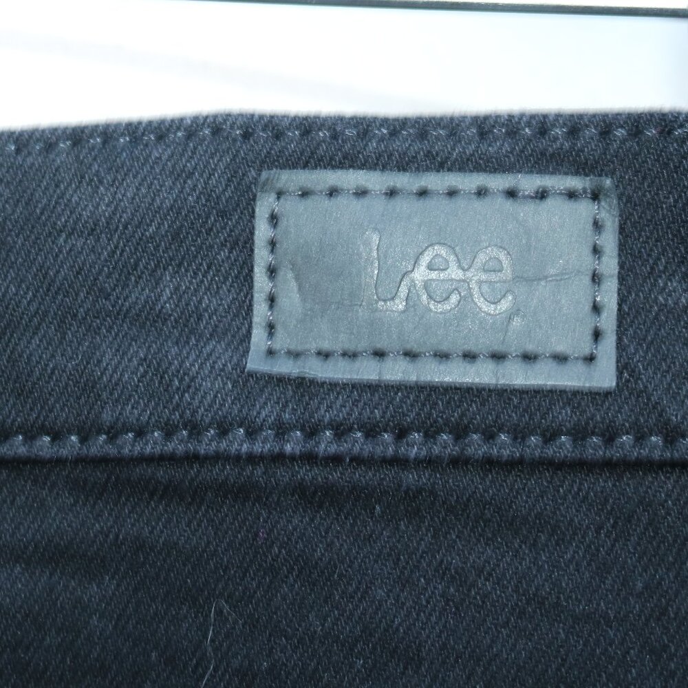 LEE Plus Size Relaxed Fit Straight  Leg Black Classic Stretch Jeans Sz 16 SHORT - Picture 4 of 6